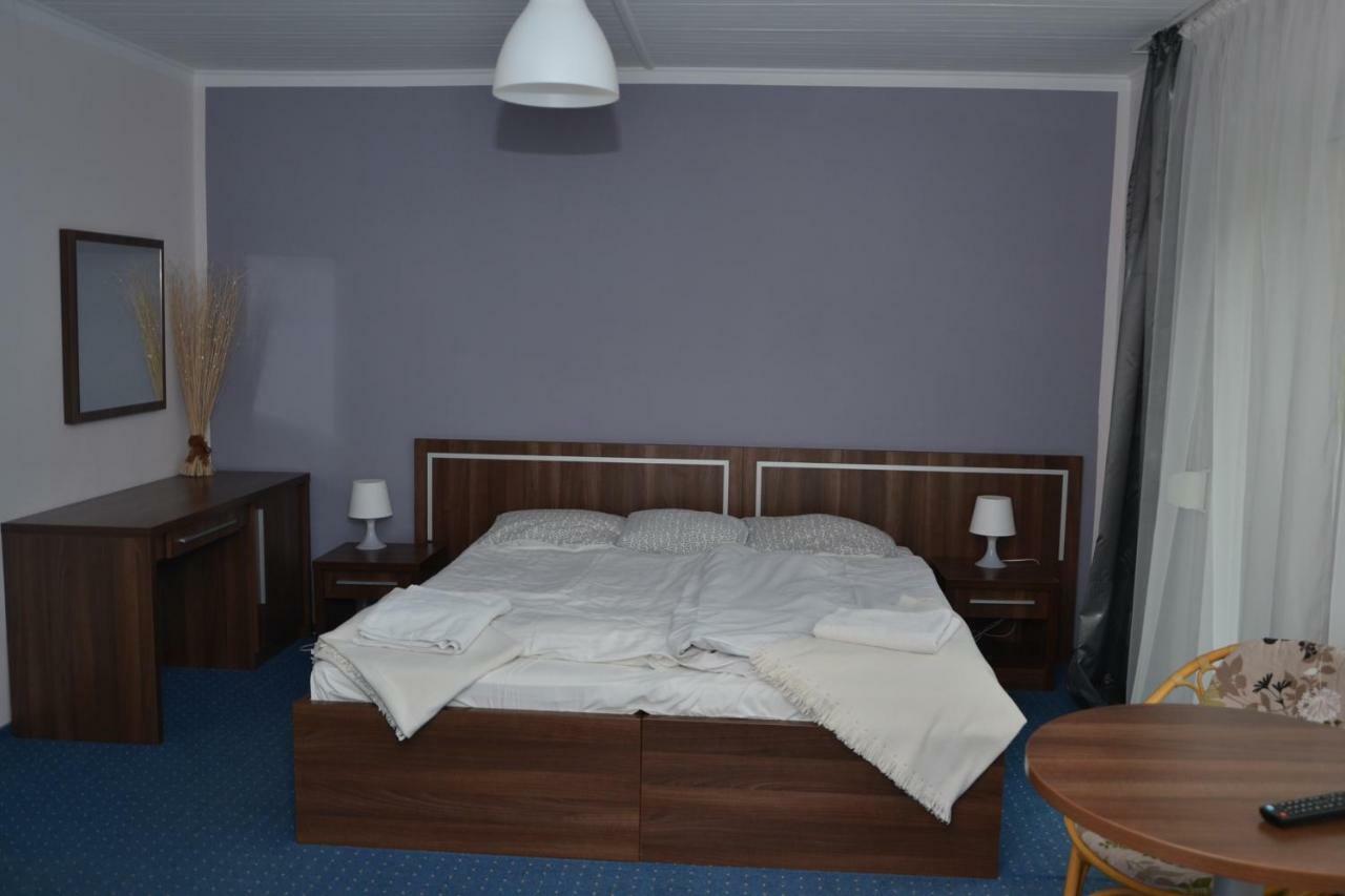Zielone Pokoje Zielona Gora  Exterior photo