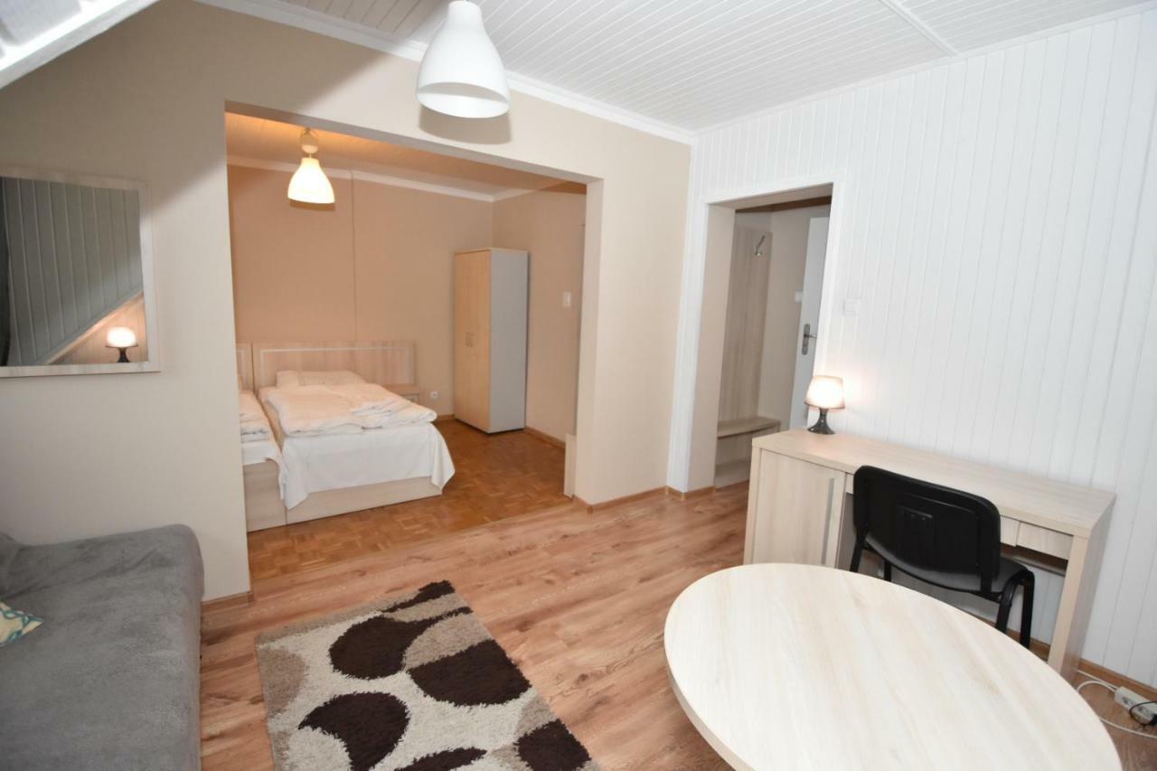 Zielone Pokoje Zielona Gora  Exterior photo
